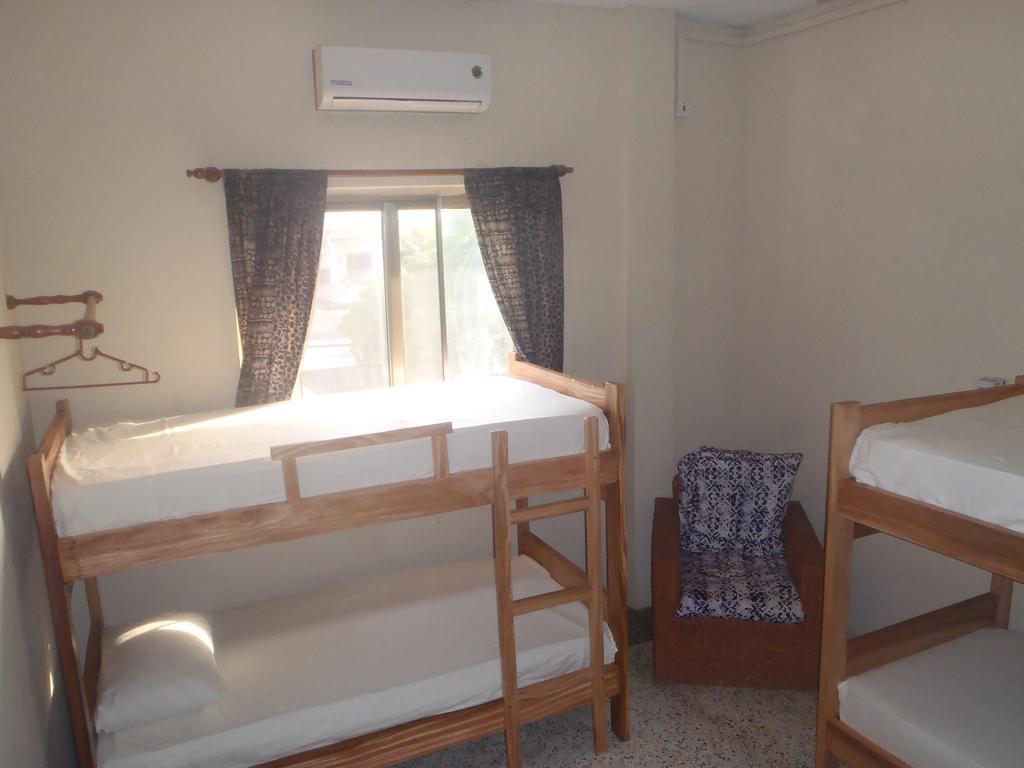 The Sleepy Hippo Hotel Accra Eksteriør billede